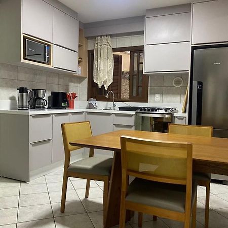 Casa Em Bombinhas Almeida E Moraes Perto Da Praia Exteriör bild